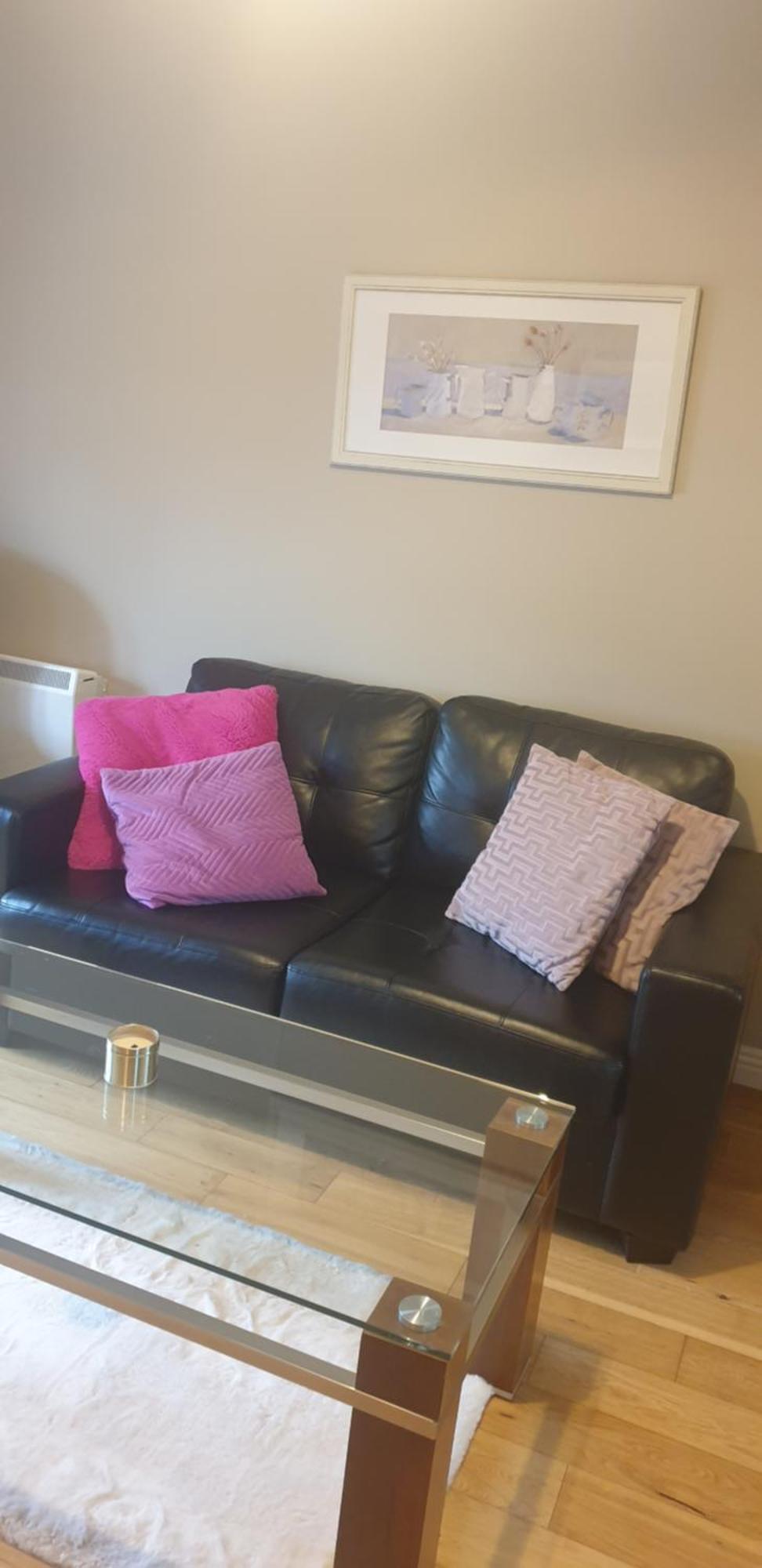 Town Centre Apartment تريم المظهر الخارجي الصورة