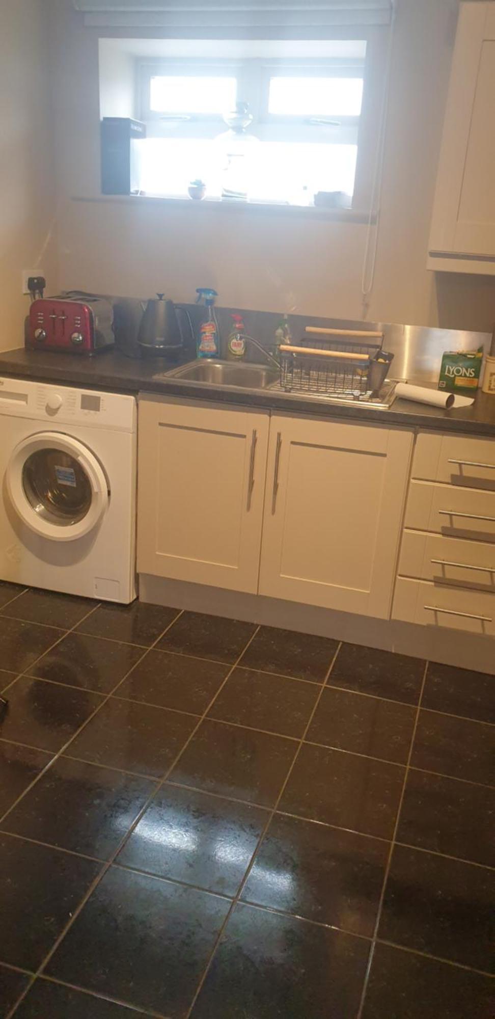 Town Centre Apartment تريم المظهر الخارجي الصورة