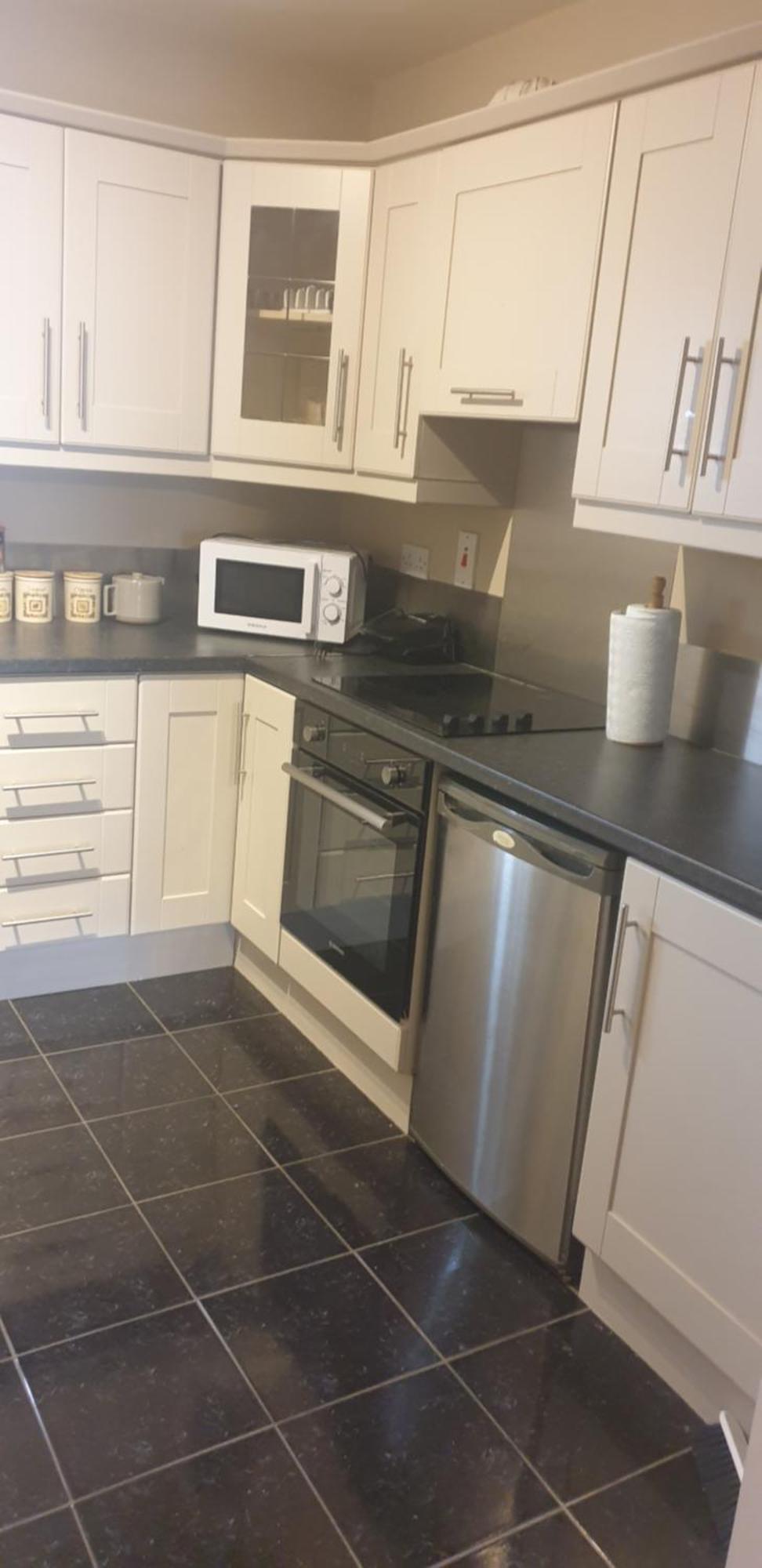 Town Centre Apartment تريم المظهر الخارجي الصورة
